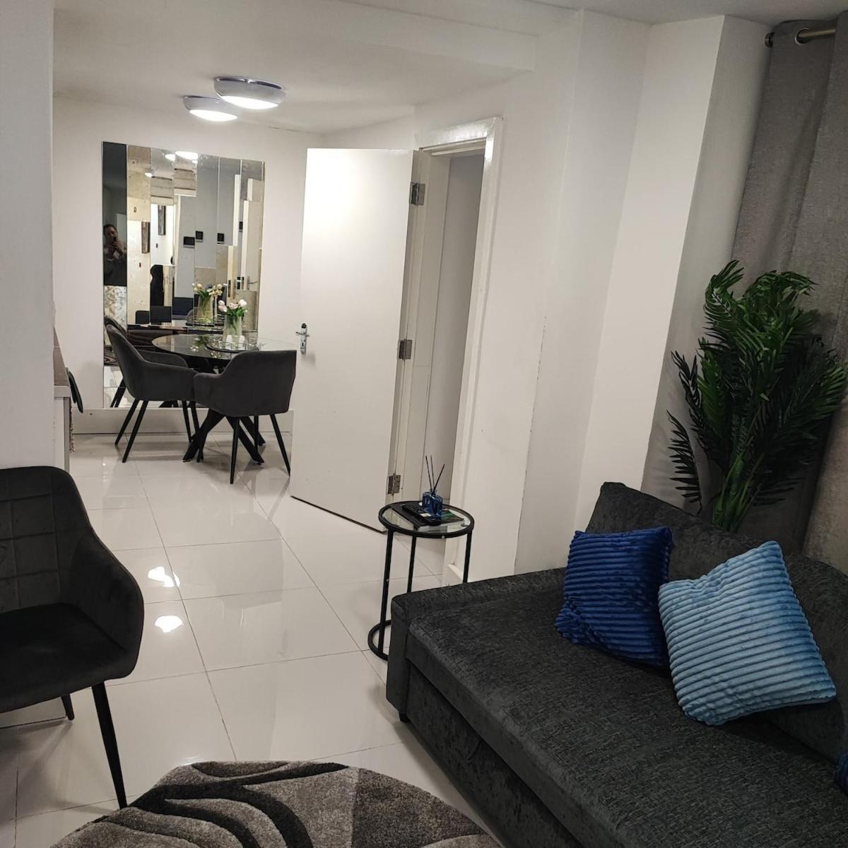 1B Apartment, 30 Mins To Oxford Street London Eksteriør billede